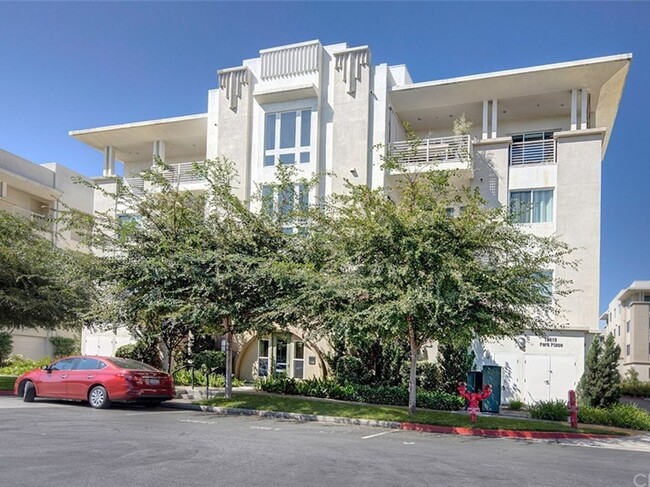 Building Photo - 13019 Park Pl