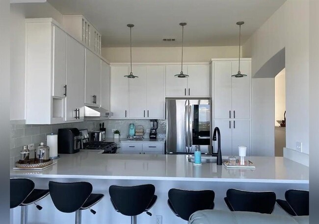 Building Photo - 5924 Lookout Mountain Dr