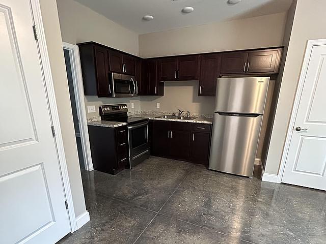 Building Photo - 1125 Old Barren River Rd