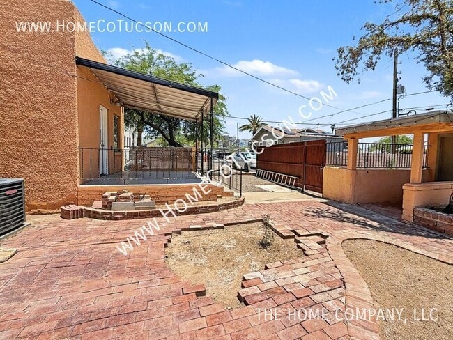 Building Photo - 542 E Speedway Blvd