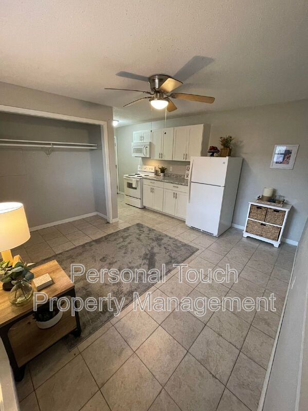 Building Photo - 717 30th St N