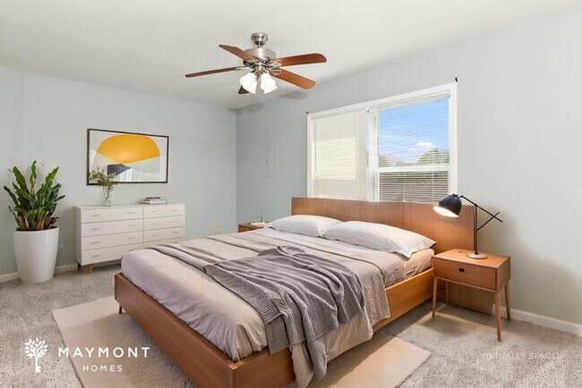 Building Photo - Spacious Home in San Antonio, TX