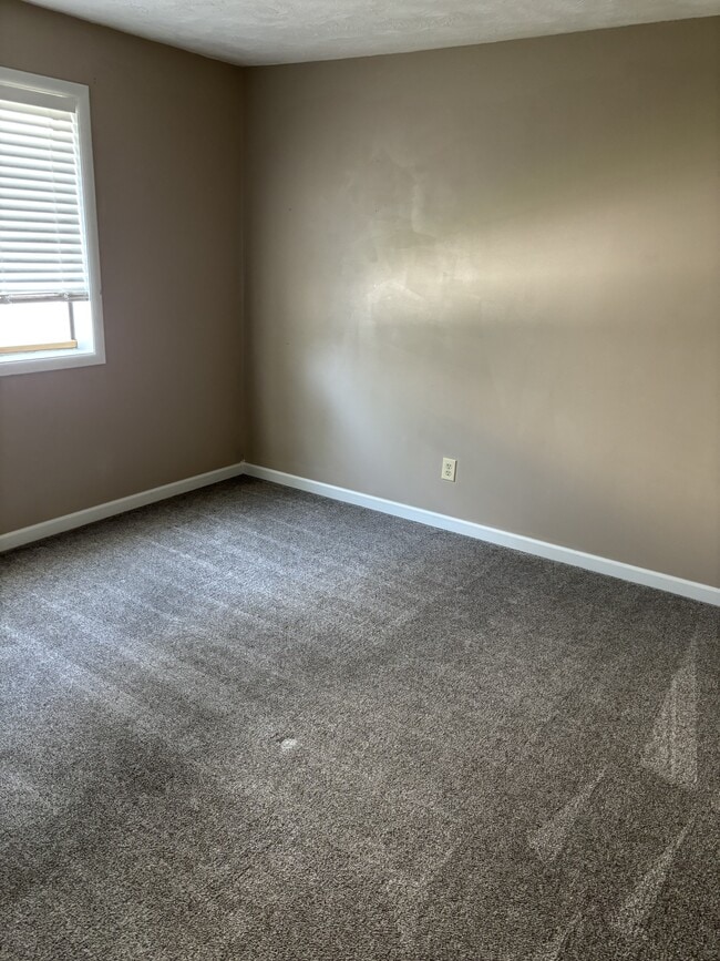 Building Photo - 2181 Meppen Dr