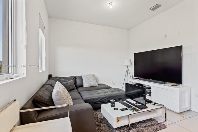 Building Photo - 9187 NW 33rd St