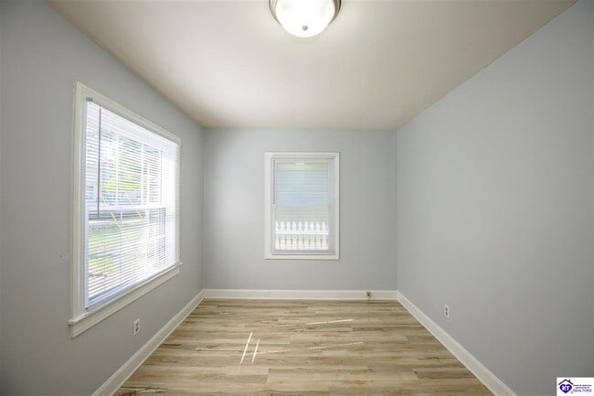 Building Photo - 105 Beech St