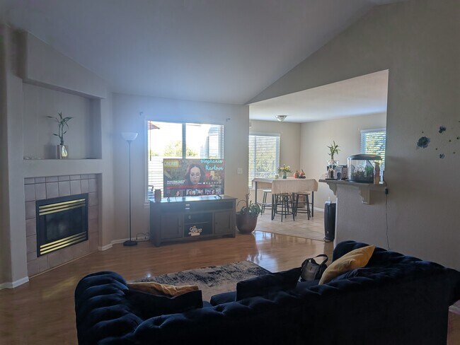 Building Photo - 5616 S Quemoy Ct