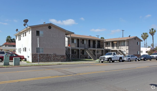 Primary Photo - 3845-3865 Orange Ave