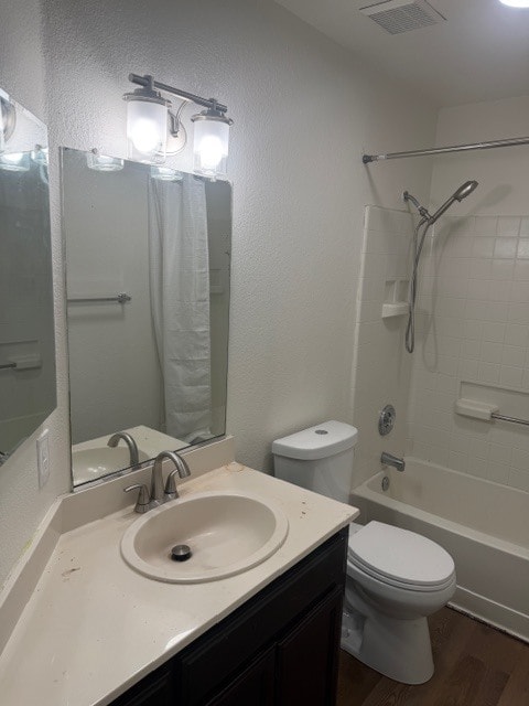 Building Photo - Tracy 3 Bedroom 2.5 Bathroom Home