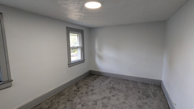 Building Photo - Welcome to this newly renovated gem locate...