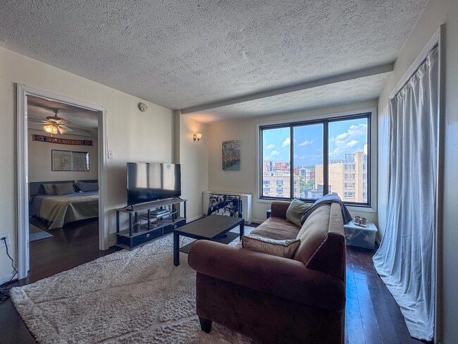 Building Photo - 1440 N St NW