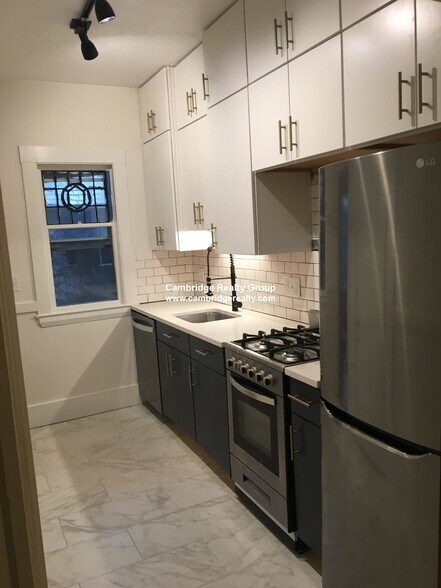 Primary Photo - 10 Remington St