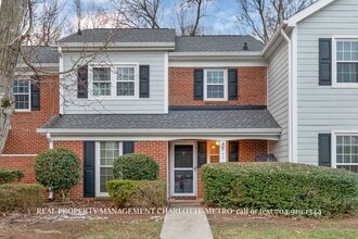 Building Photo - Charming HOME in Prime South Charlotte Location!