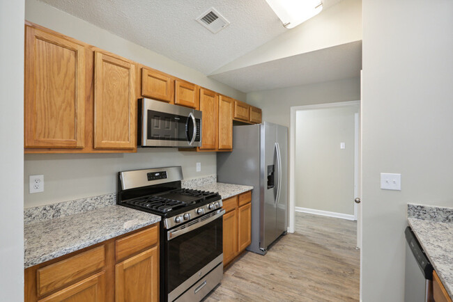 Building Photo - Move-in ready home in Hiram!