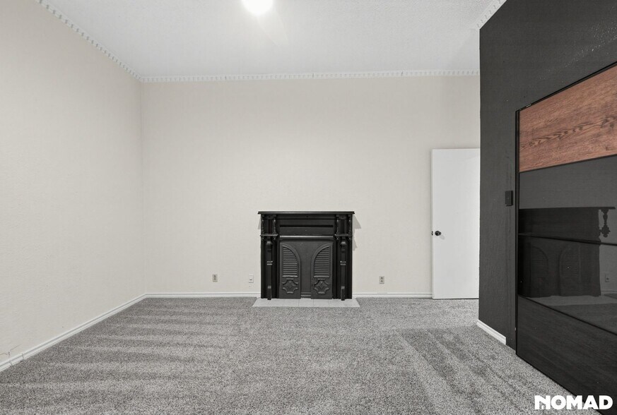 Building Photo - 3319 Reagan St