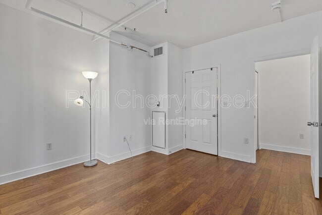 Building Photo - 444 17th St