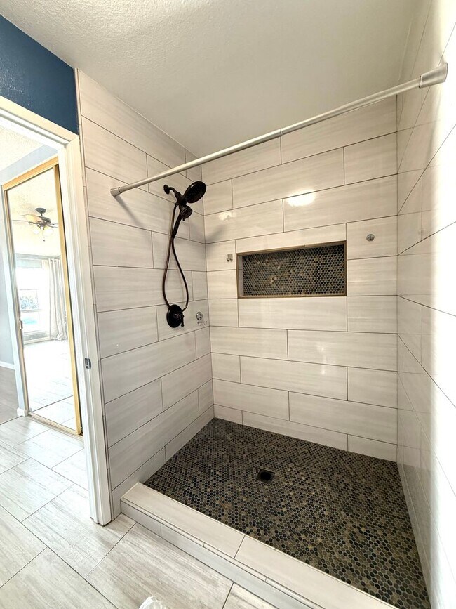 Building Photo - Welcome to your beautifully upgraded home ...