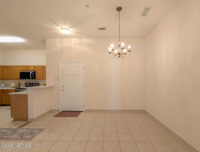 Building Photo - 9595 Amarante Cir