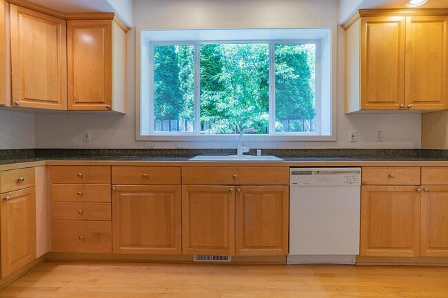 kitchen - 14176 SE 8th Street