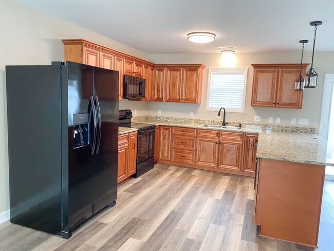 Building Photo - The Highlands on Main