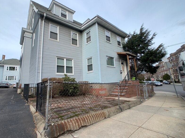 Building Photo - 115 Glenville Ave