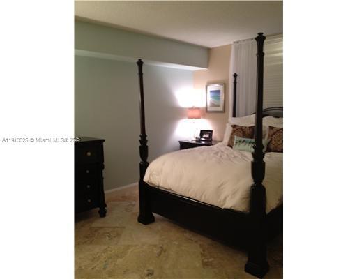 Building Photo - 5970 Indian Creek Dr