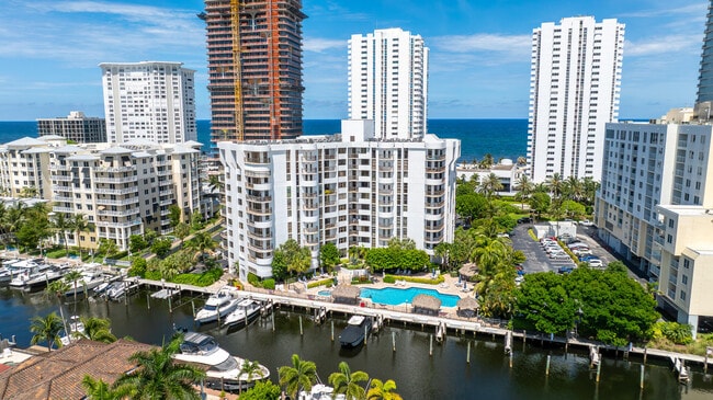 Building Photo - 1361 S Ocean Blvd