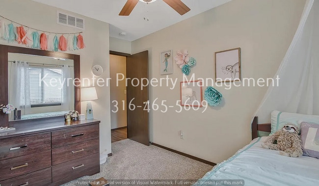 Building Photo - 1470 N Aster Cir