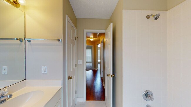 Building Photo - Creampuff in Copperfield!