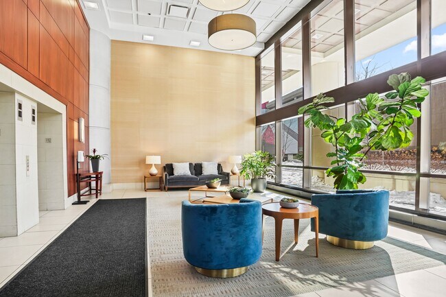 Building Photo - 127 Greyrock Pl