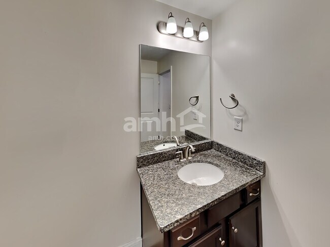 Building Photo - 1327 Weatherbrook Cir