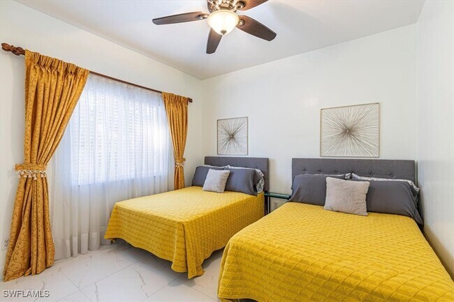 Building Photo - 27518 Pinecrest Ln