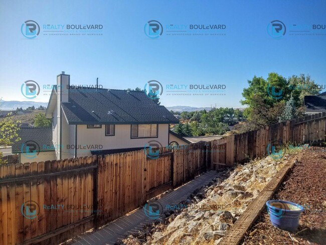 Building Photo - 1/2 MONTH FREE!! Amazing 4 Bedroom 2.5 Bat...