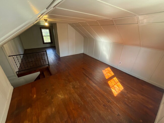 Building Photo - Great Northern Winston-Salem, 3/1 Home con...