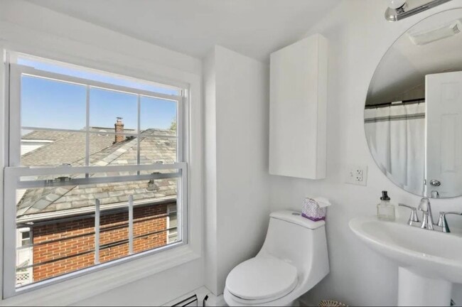 Building Photo - 1001 80th St