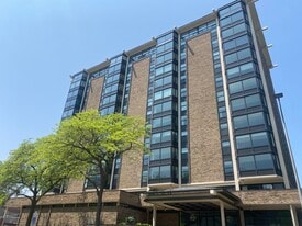 Building Photo - 207 5th Ave SW