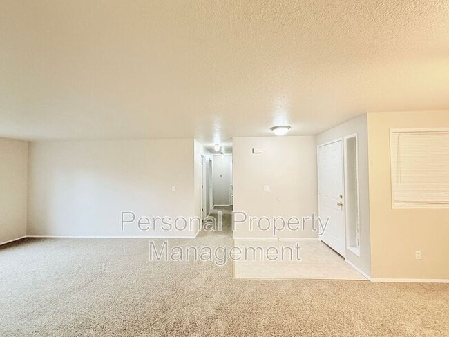 Building Photo - 17022 NE 21st St