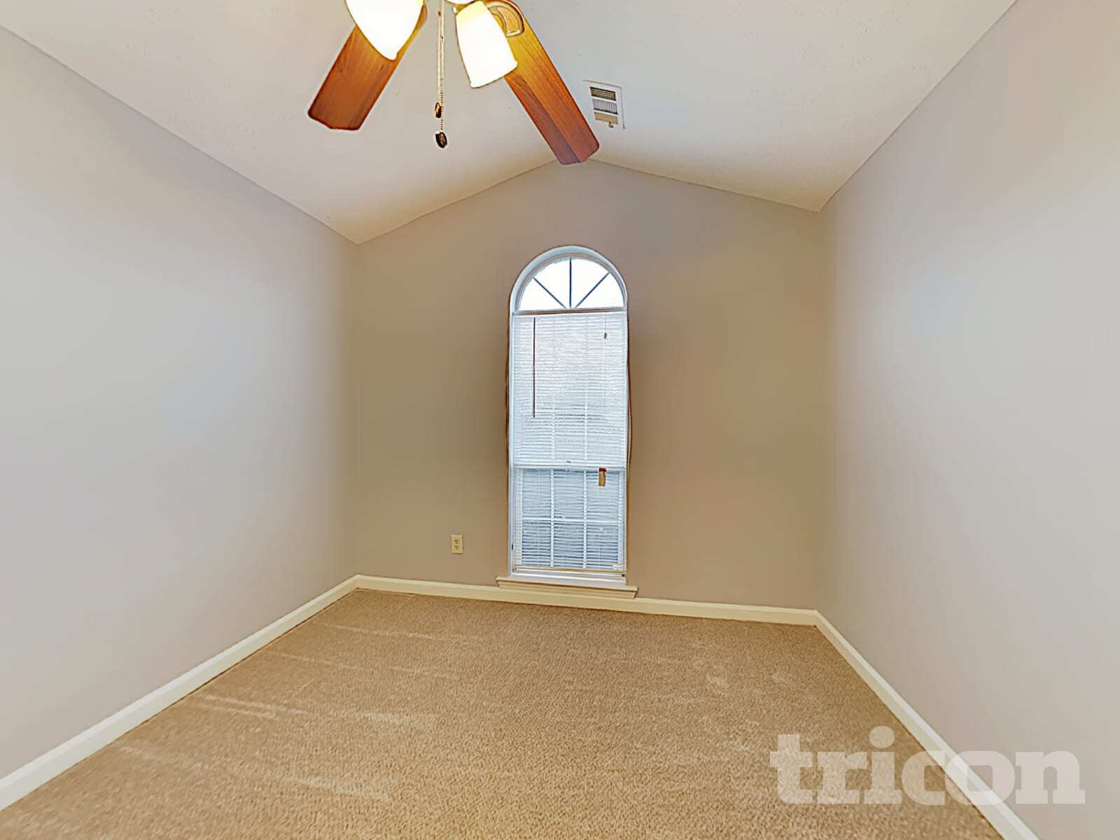 Building Photo - 705 Claven Ct