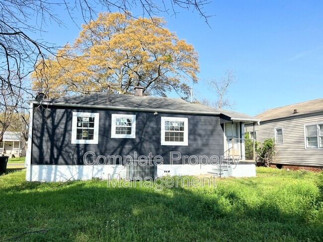 Building Photo - 5617 Avenue Q