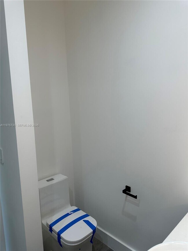 Building Photo - Southwest 32nd Avenue, Fort Lauderdale, FL 33312 - 4 BR 2 BA townhouse