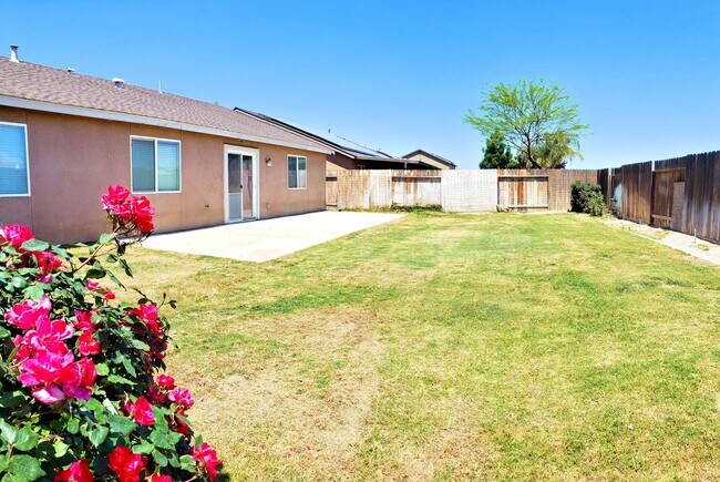 Building Photo - Beautiful Southwest Home!