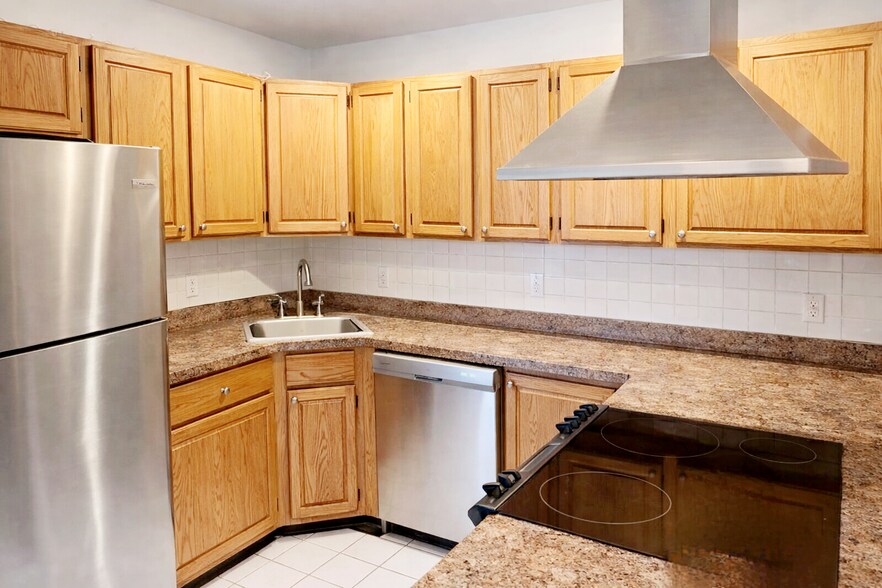 Building Photo - 19 Saint Cyprians Pl