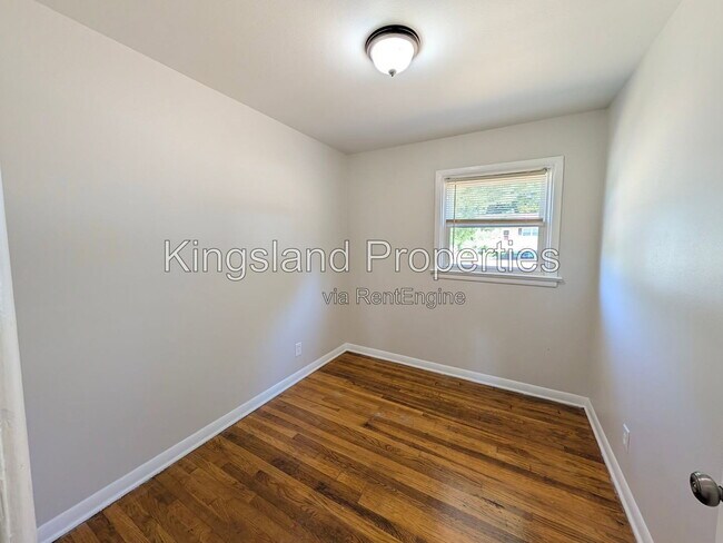 Building Photo - 936 Highmont Dr