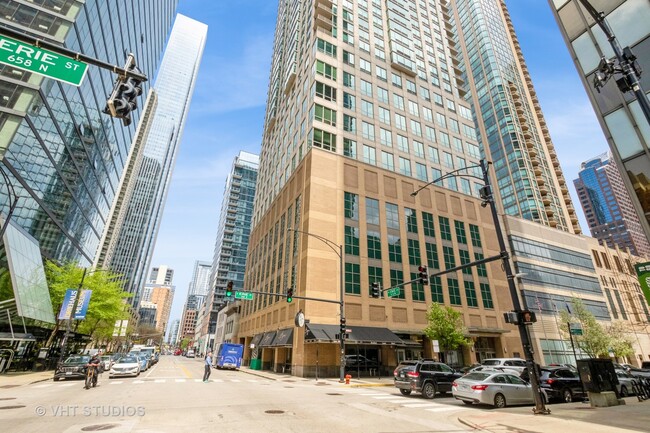 Building Photo - 2 E Erie St
