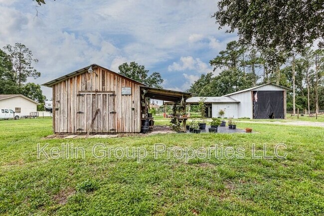 Building Photo - 2220 Mini Ranch Rd