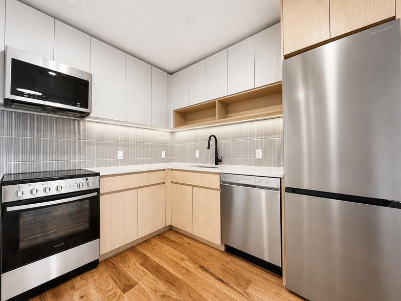 Building Photo - 205 Cabrini Blvd