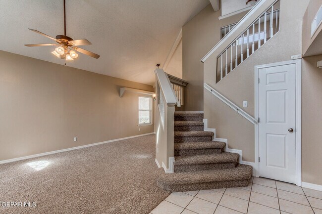 Building Photo - 628 Paseo Hermoso Dr