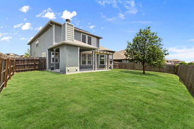 Building Photo - 10106 Macarthur Way