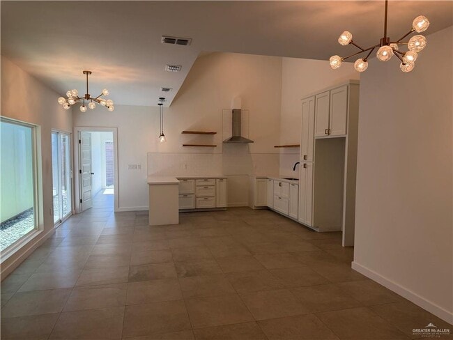 Building Photo - 16 Warbler Ave