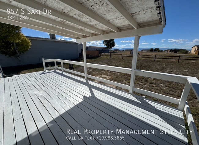 Building Photo - 957 S Saki Dr