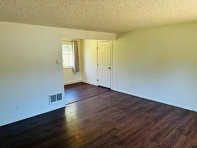 Building Photo - 1208 NE 75th St
